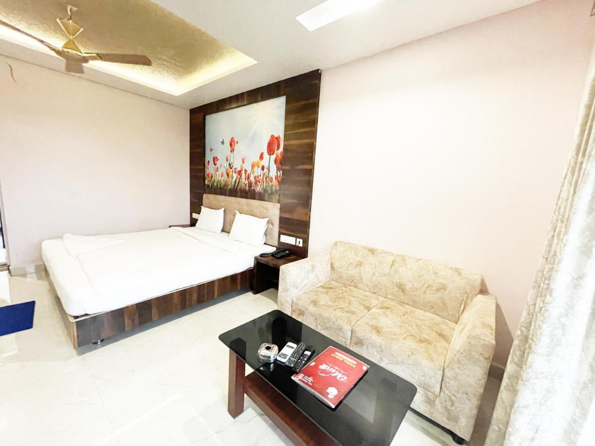 Shree Ganesh Hotel Puri Kültér fotó